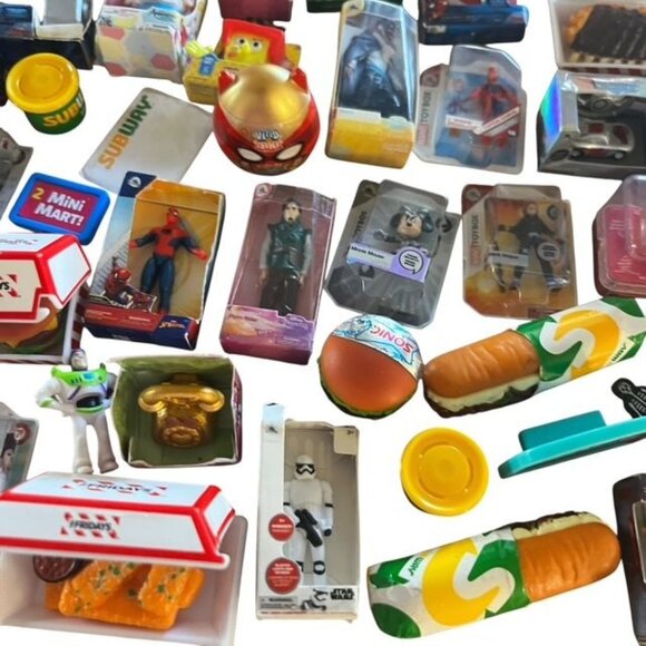 Mini Brands Large Lot Mixed Pieces - Picture 7 of 13